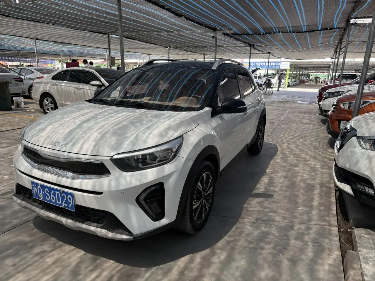 Открыть галерею: Yi run 2021 1.4L CVT fun skylight