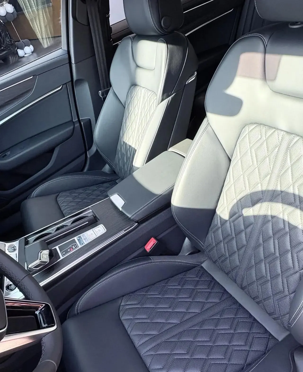 Audi 2025 A6L 2.0TFSI 45TFSI Quattro Enjoy Dynamic (Modified) Automatic Gear 3