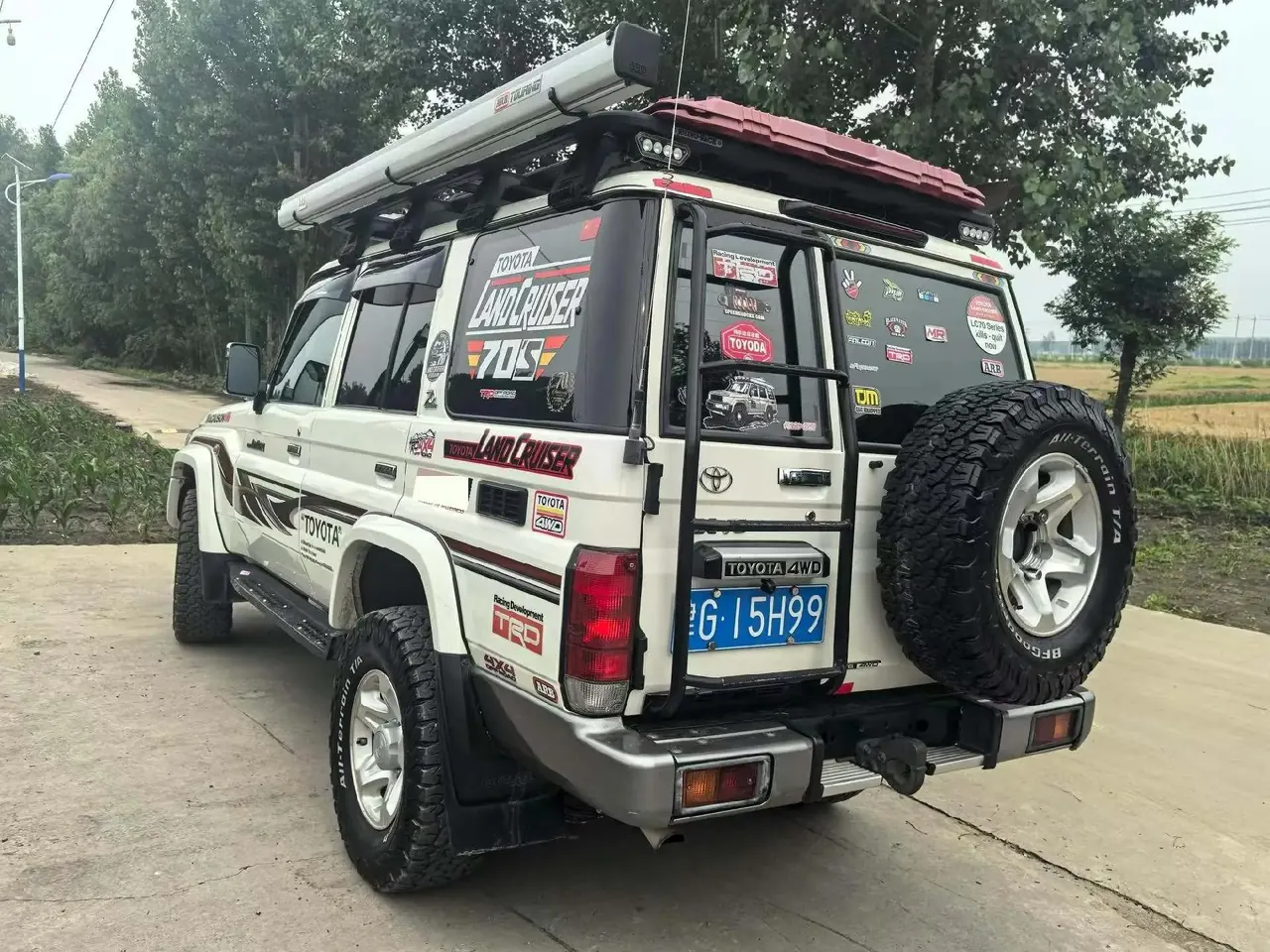 Land Cruiser (Imported) 2015, 4.0L V6, Middle East Low-Option Version 3