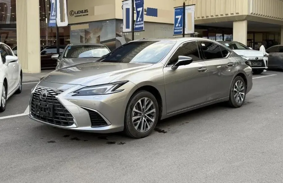 Open image lightbox: Lexus ES (Imported) 2025 ES200 2.0 CVT Prestige Edition Automatic