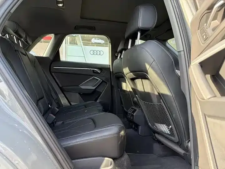 Audi Q3 2024 35 TFSI Fashion Dynamic 10
