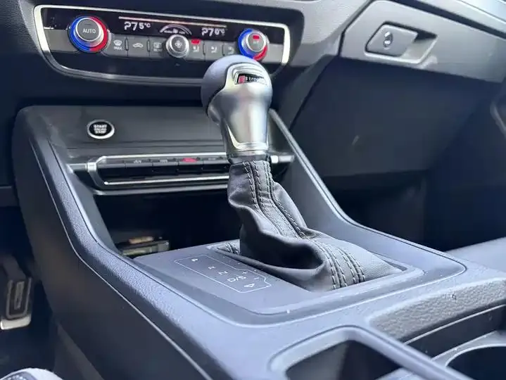 Audi Q3 2024 35 TFSI Fashion Dynamic 7