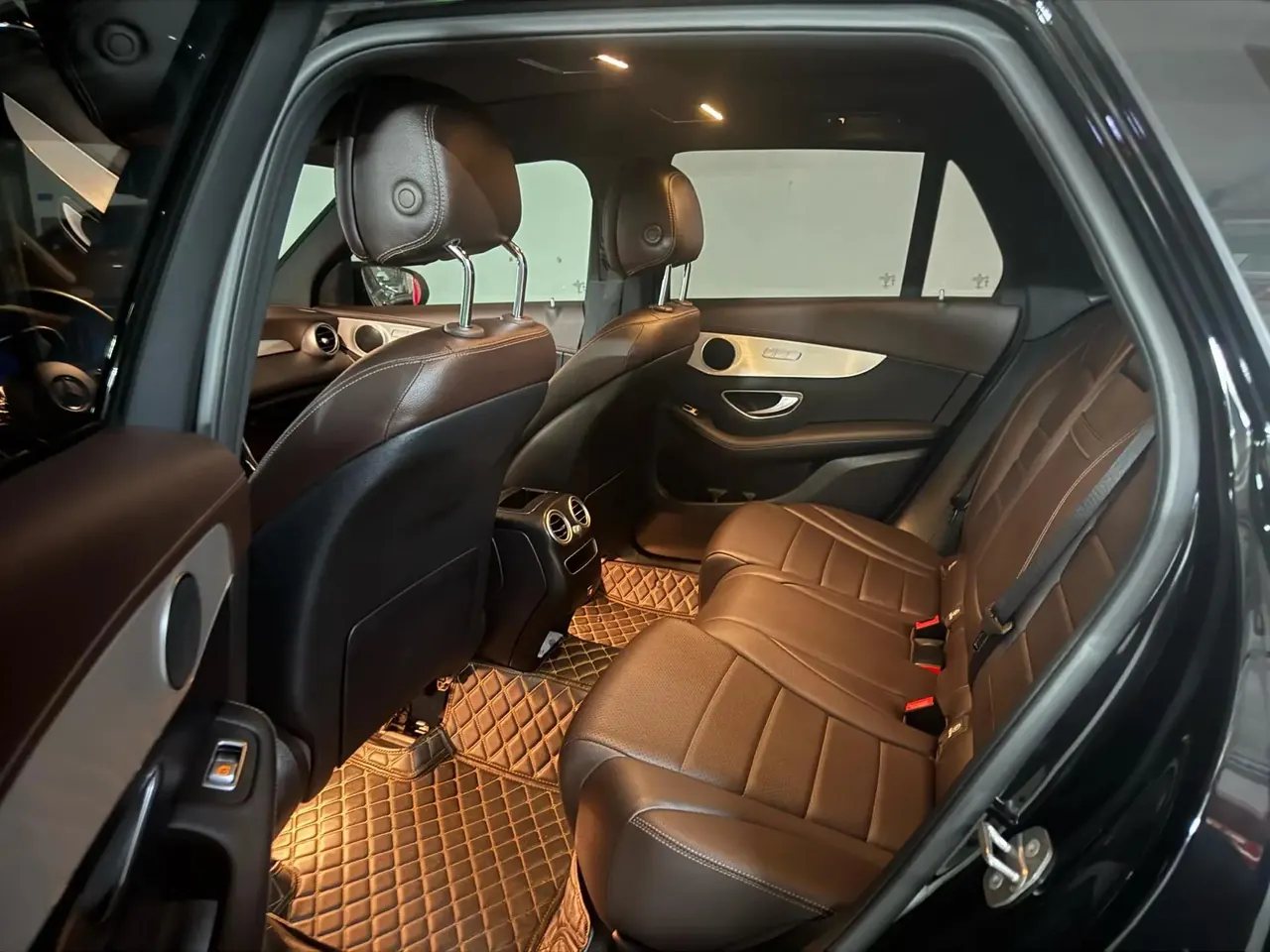 Mercedes Benz GLC 2022 to GLC 260 L 4MATIC Dynamic 4