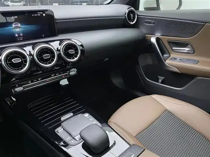 Mercedes Benz Class A (Imported) 2022 to Class A 200 Dynamic 18