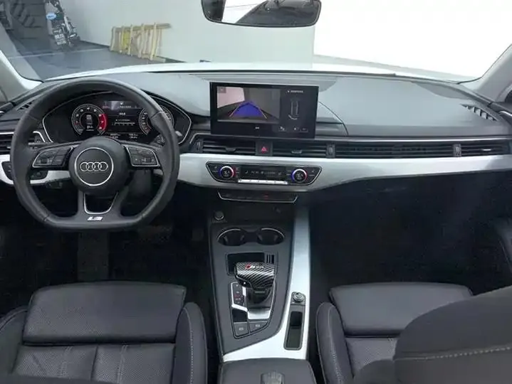 Audi A4L 2020 model 40 TFSI Luxury Dynamic Edition 12