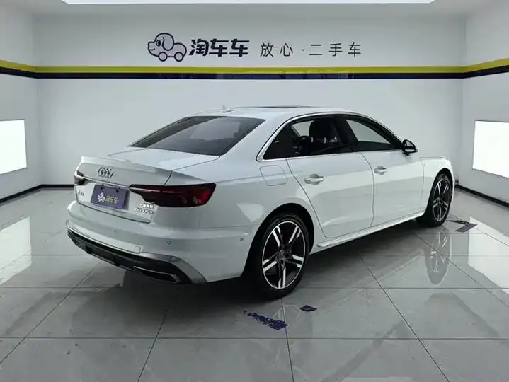 Audi A4L 2020 model 40 TFSI Luxury Dynamic Edition 3