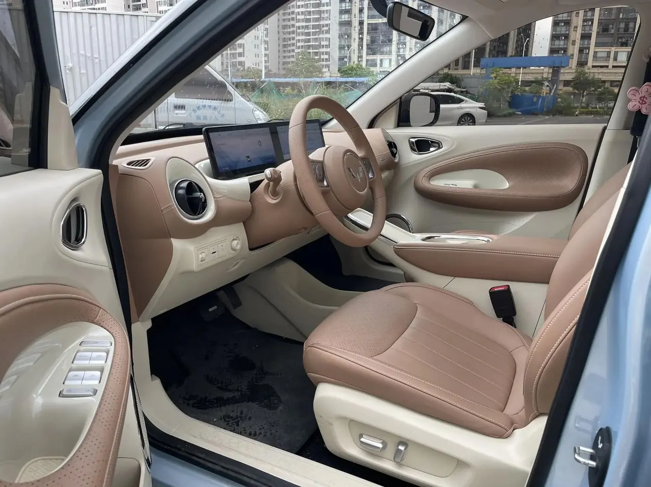 WuLing 2025 Plantronics 333km LingBox Enjoy Automatic Gear 7