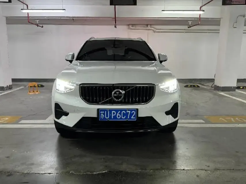 Volvo XC40 2023 B3 Zhiyuan Deluxe Edition 2