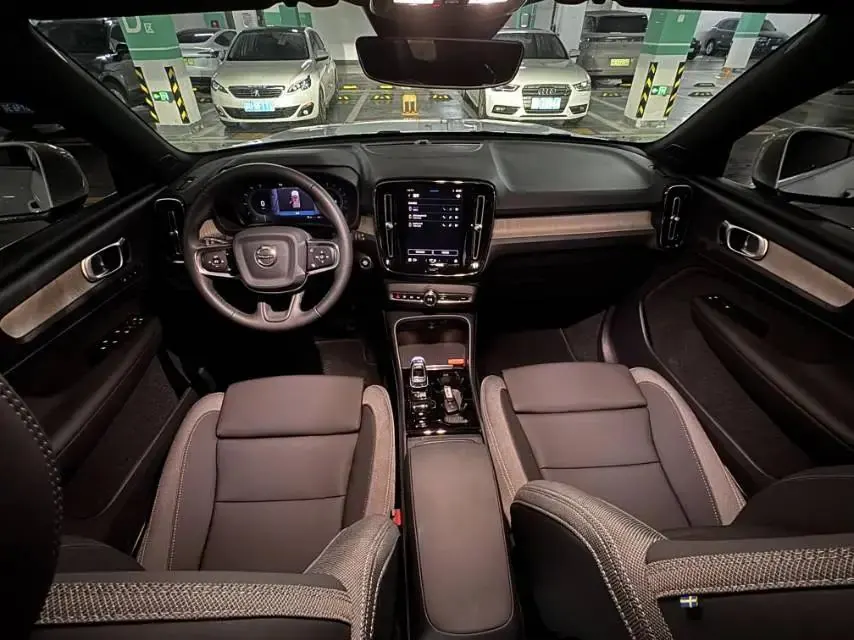 Volvo XC40 2023 B3 Zhiyuan Deluxe Edition 5
