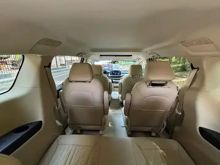 Buick GL8 2023 Land Business Class 652T Luxury Model 11
