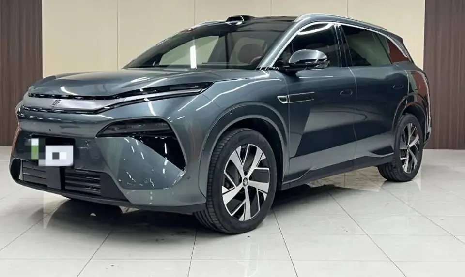 Открыть галерею: Tang L 2025 EV 600KM Four-Wheel-Drive Laser Radar Flagship Model