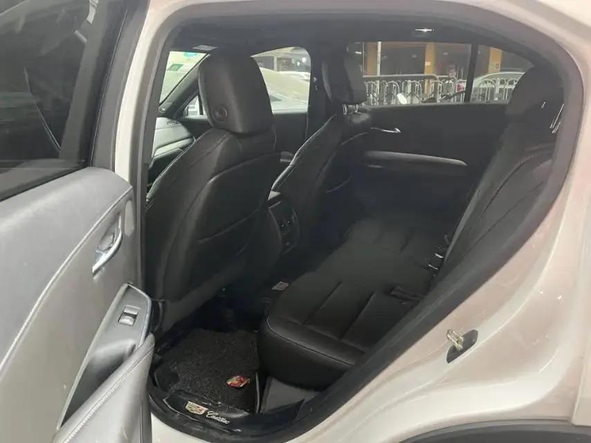 Cadillac XT4 2021 28T Two-Wheel Drive Premium Model 5