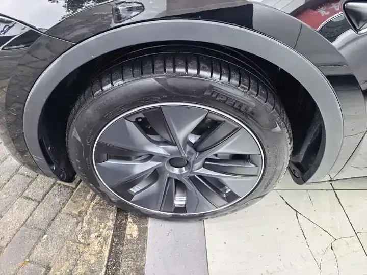 2022 Model Y Refreshed Rear-Wheel-Drive Version 2