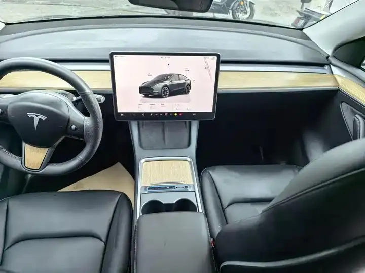 2022 Model Y Refreshed Rear-Wheel-Drive Version 3