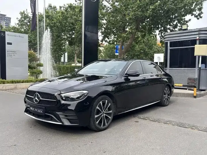 Открыть галерею: Mercedes Benz E-Class New Energy 2022 Modified E 350 e L Plug-in Hybrid Sports Car