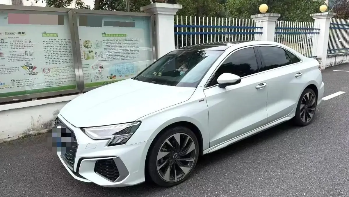 Audi A3 2022 A3L Limousine 35 TFSI Fashion Elegant - View 1