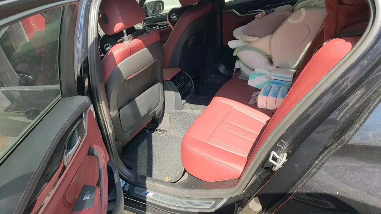 BMW 5 Series 2022 Change 2 525Li M Sports Suit 3