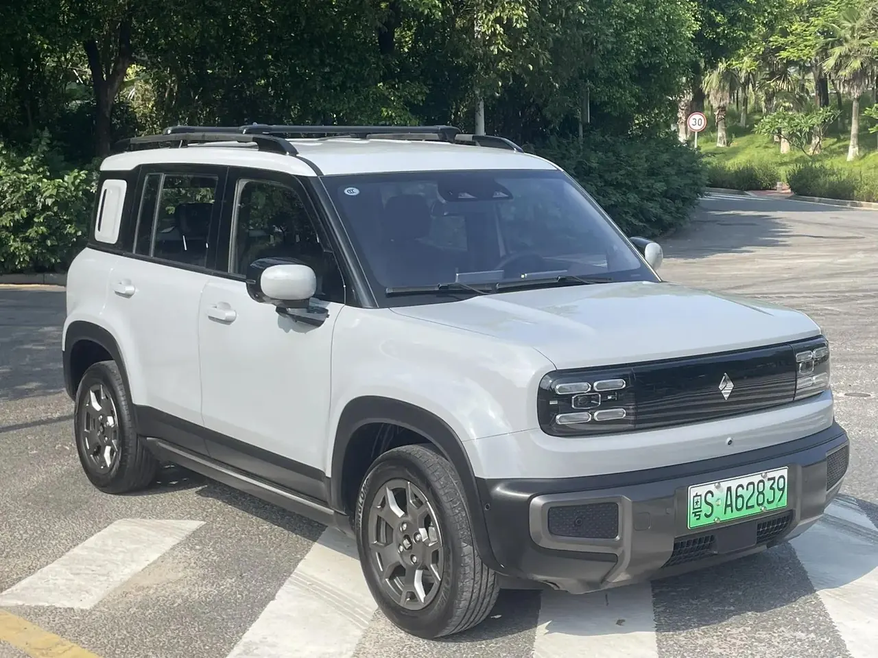 BaoJun Yueyou Plus 2024 Zhizun Edition 3