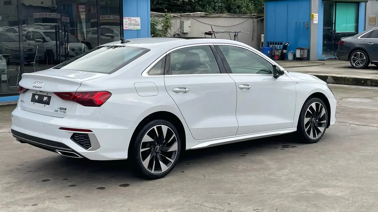 Audi A3 2022 model A3L Limousine 35 TFSI Sporty Style 4