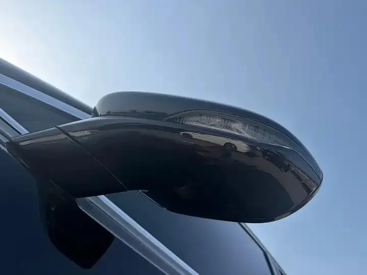 HongQi H5 2023 2.0T Auto Zhilian Flag Edition 6