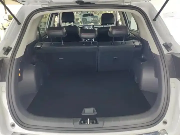 ChangAn CS75 2021 Glory Million Edition 280T DCT Luxury Model 4