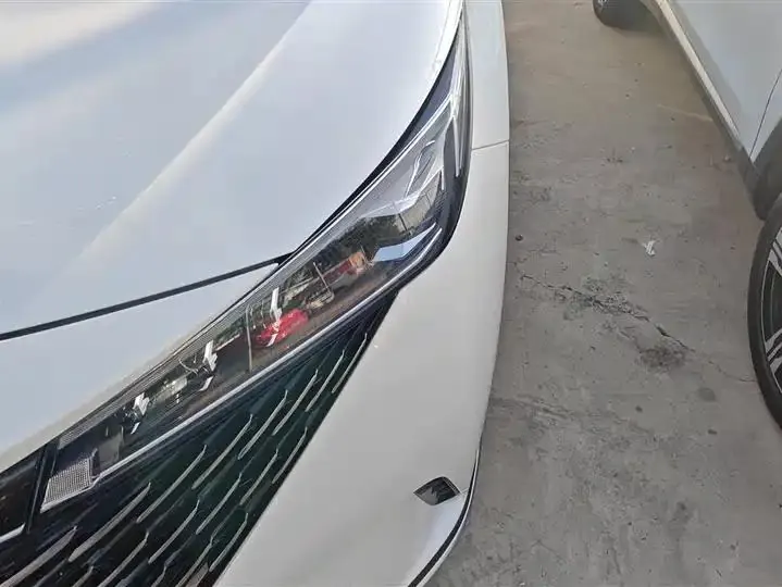 Roewe RX5 2023 1.5T Honorable Sliding Screen Edition 5