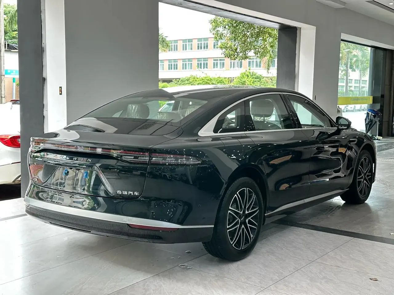 Chery 2025 Fengyun A9L 1.5T 260 Long Endurance Premium Edition Automatic Gear 3