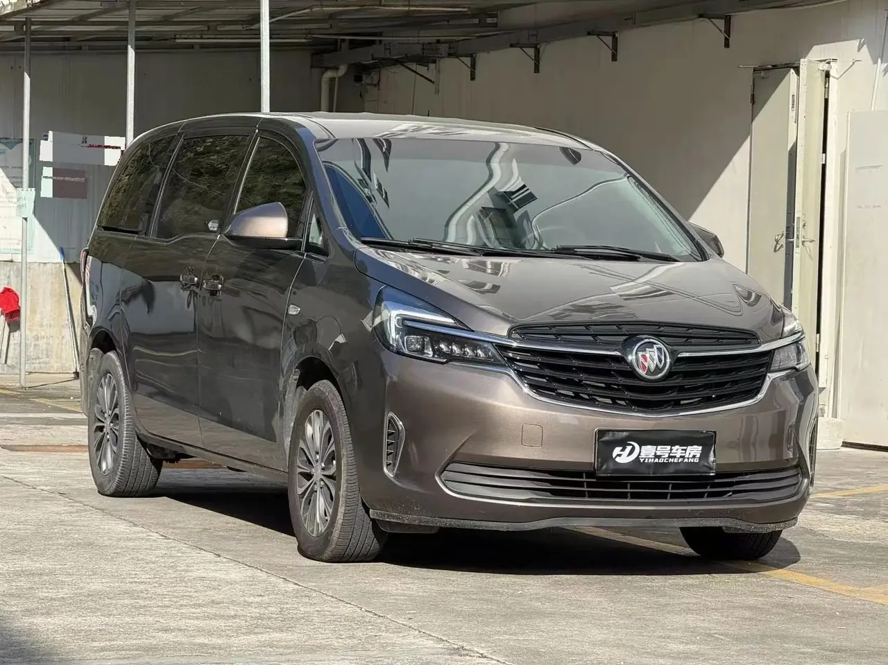 Buick GL8 2022 Land Business Class 652T Comfort Model 3