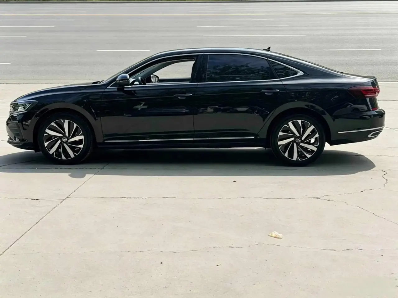 Volkswagen 2024 Passat 2.0TSI 330TSI Elite Edition Automatic 8