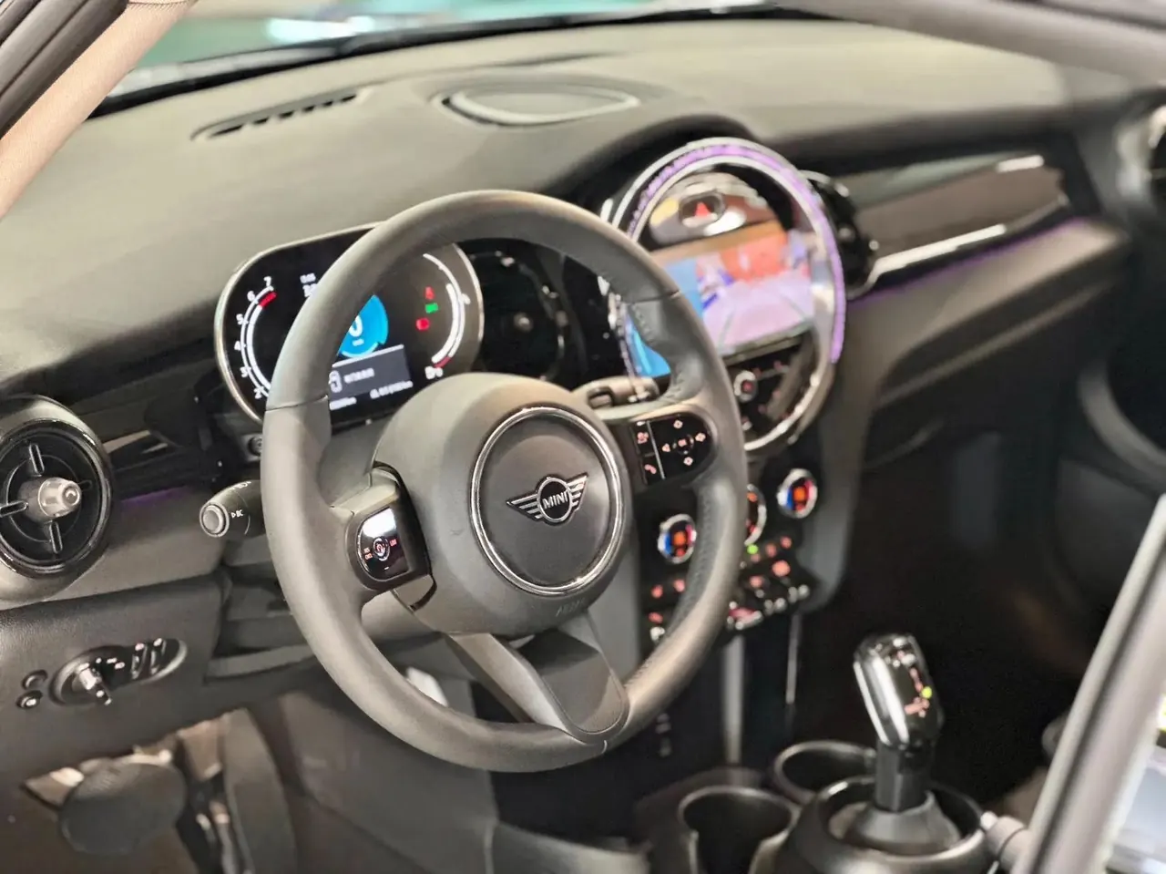 MINI 2023 1.5T COOPER ARTIST 4