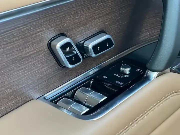 Range Rover 2023 3.0 L 6 400PS Shengshi Seven-seat Lengthen Edition 11