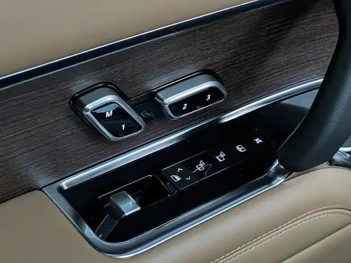 Range Rover 2023 3.0 L 6 400PS Shengshi Seven-seat Lengthen Edition 16
