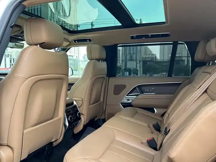 Range Rover 2023 3.0 L 6 400PS Shengshi Seven-seat Lengthen Edition 17