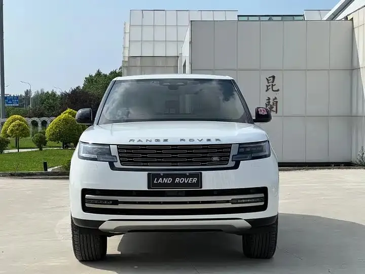 Range Rover 2023 3.0 L 6 400PS Shengshi Seven-seat Lengthen Edition 2