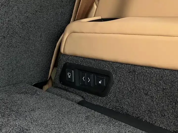 Range Rover 2023 3.0 L 6 400PS Shengshi Seven-seat Lengthen Edition 21