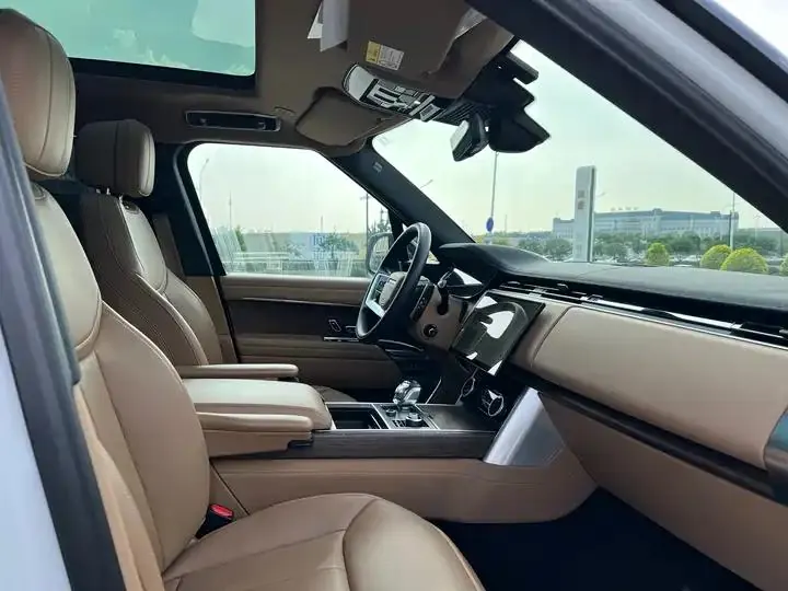 Range Rover 2023 3.0 L 6 400PS Shengshi Seven-seat Lengthen Edition 23