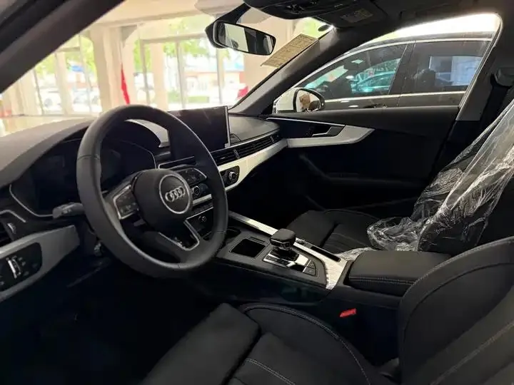 Audi A4L 2023, 40 TFSI Fashion Dynamic Model 14