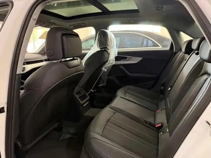 Audi A4L 2023, 40 TFSI Fashion Dynamic Model 7