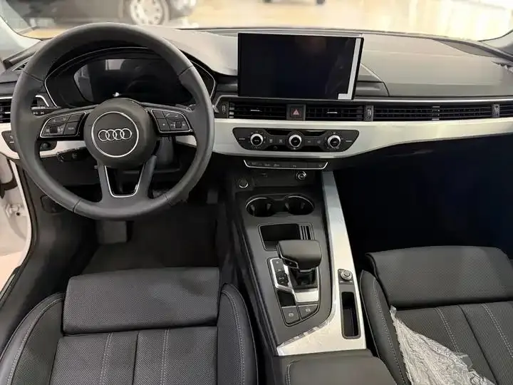 Audi A4L 2023, 40 TFSI Fashion Dynamic Model 8