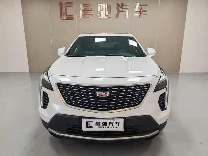 Cadillac XT4 2021 28T Two-Drive Luxury Model 2