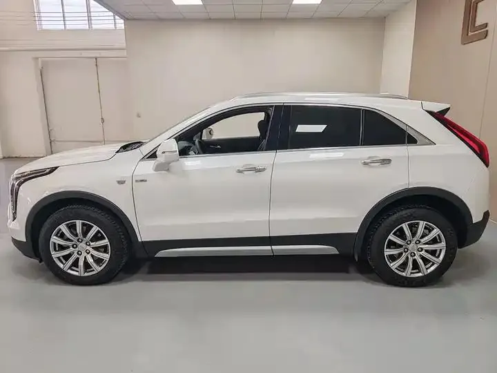Cadillac XT4 2021 28T Two-Drive Luxury Model 7