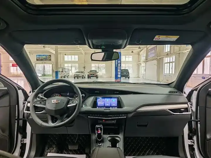 Cadillac XT4 2021 28T Two-Drive Luxury Model 9