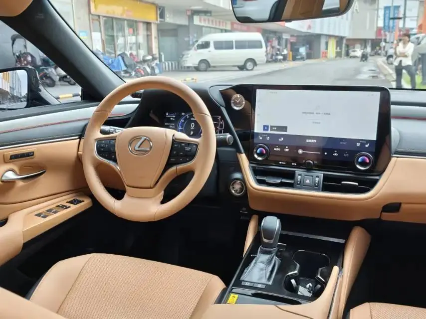 Lexus ES (Imported) 2025 ES200 2.0 CVT Prestige Edition Automatic 3