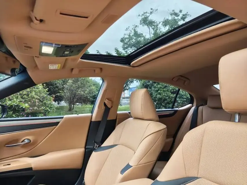 Lexus ES (Imported) 2025 ES200 2.0 CVT Prestige Edition Automatic 4
