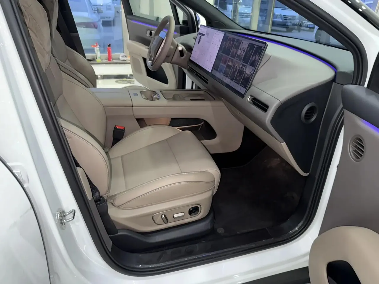 Li i6 2025 model, four-wheel-drive base version 7