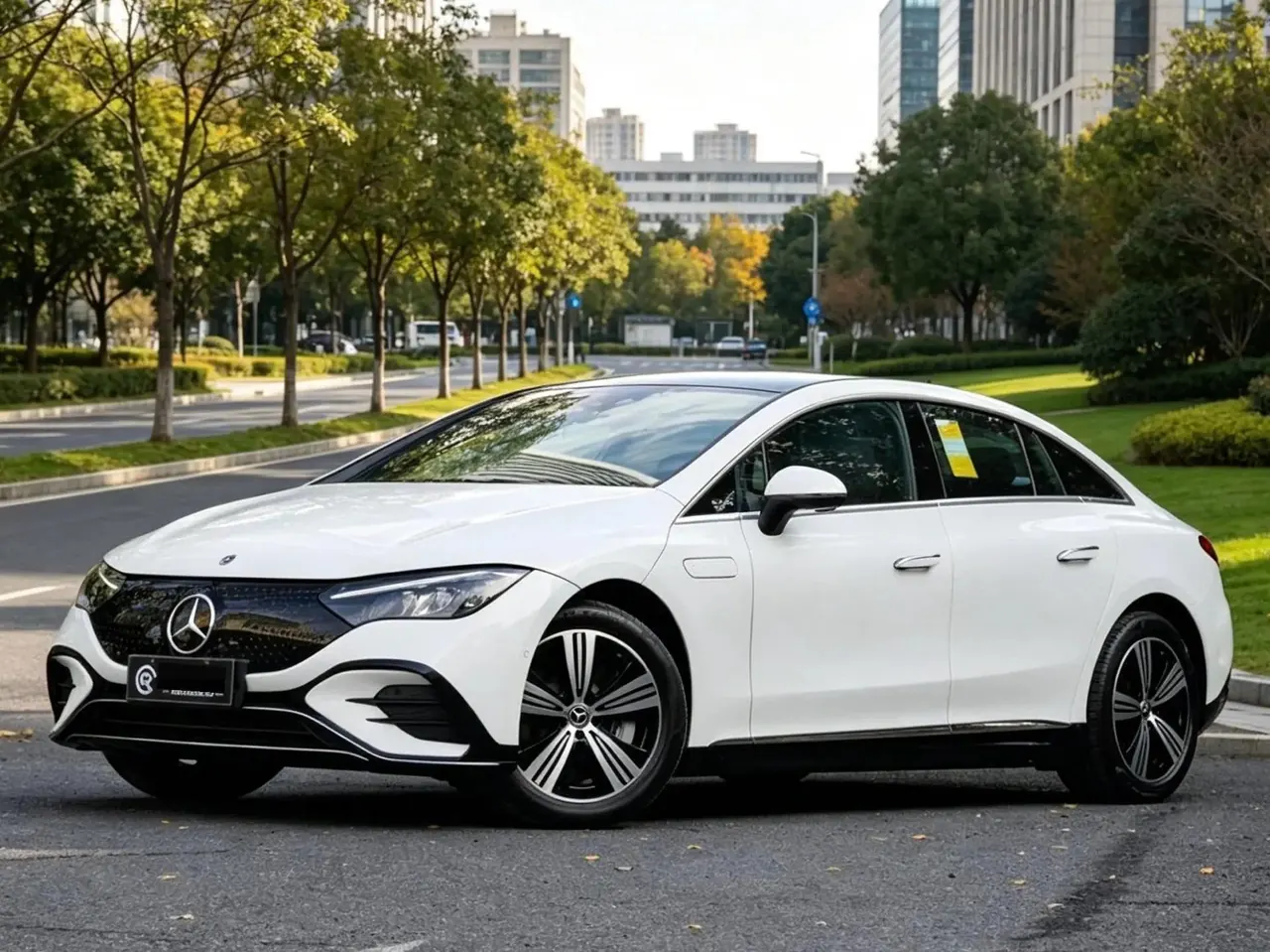 打开图片灯箱:Mercedes Benz 2025 EQE 500 4MATIC EQE 500 4MATIC Pioneer Edition Automatic Gear