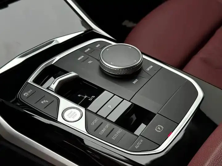 BMW i3 2024 eDrive 35 L 11