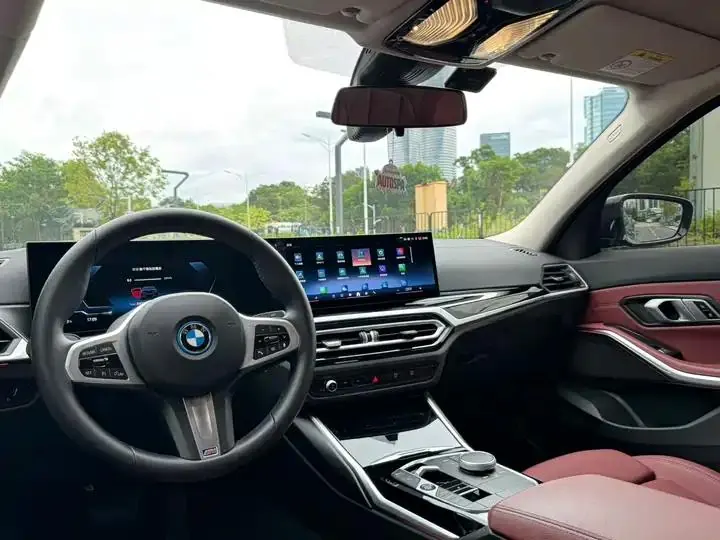 BMW i3 2024 eDrive 35 L 6