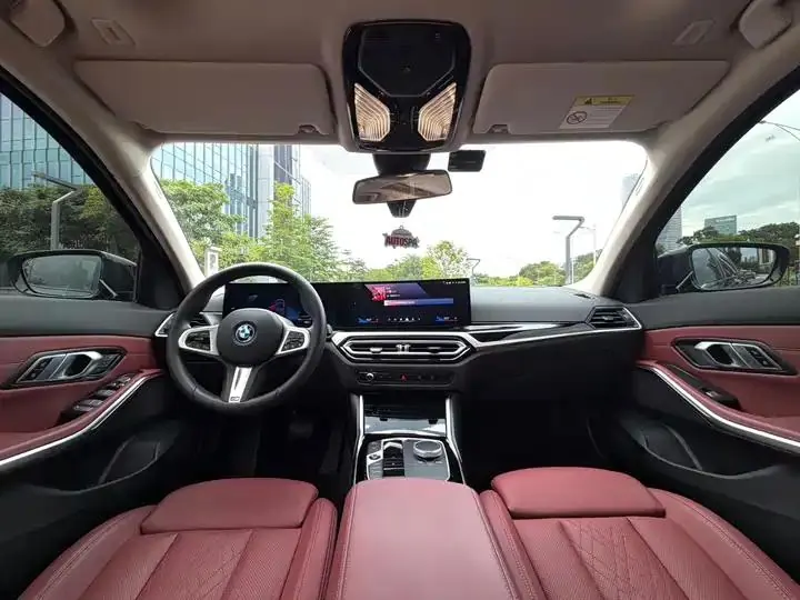 BMW i3 2024 eDrive 35 L 7