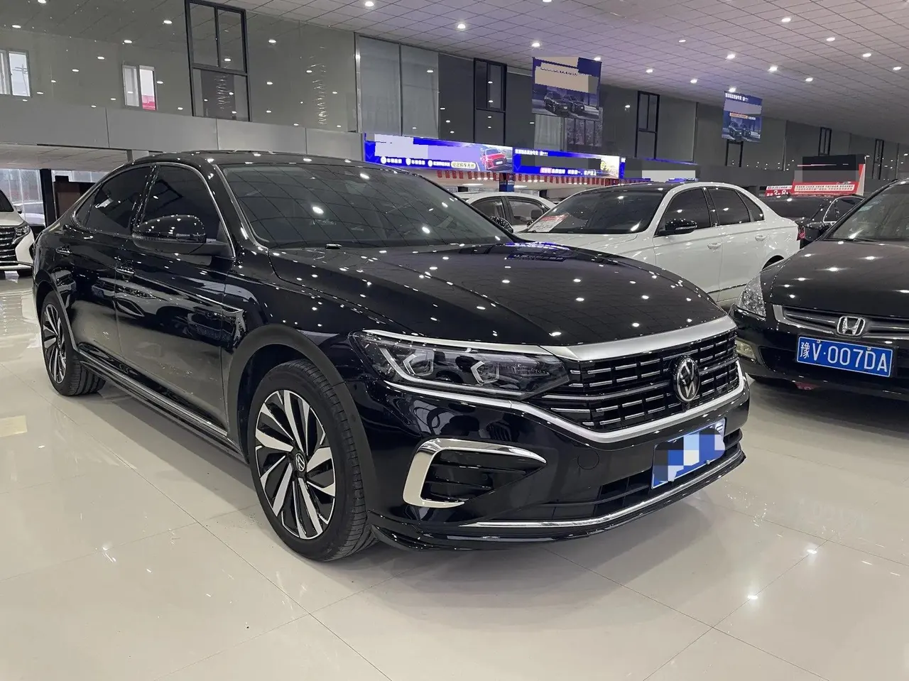 Volkswagen 2025 Passat 2.0TSI 380TSI Subut Long Yao Edition Automatic Gear 3
